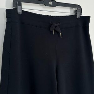 Spanx Air Essentials wide leg pant size L petite in good condition